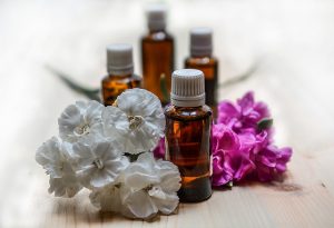 what are essential oils, how to use essential oils, essential oil make and take parties, Aromatherapy Services, aromatherapy for beginners, aromatherapy consulting, make and take workshop
