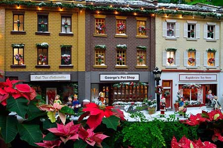 Why You Should Shop Small, Shop Local, Big Box Stores, downtown, shop local, farmers market, gift shops