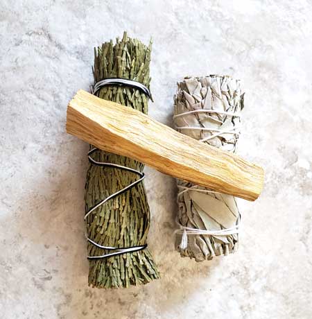About Smudge Sticks, Why Smudge, Best Smudge Stick for Clearing Negative Energy